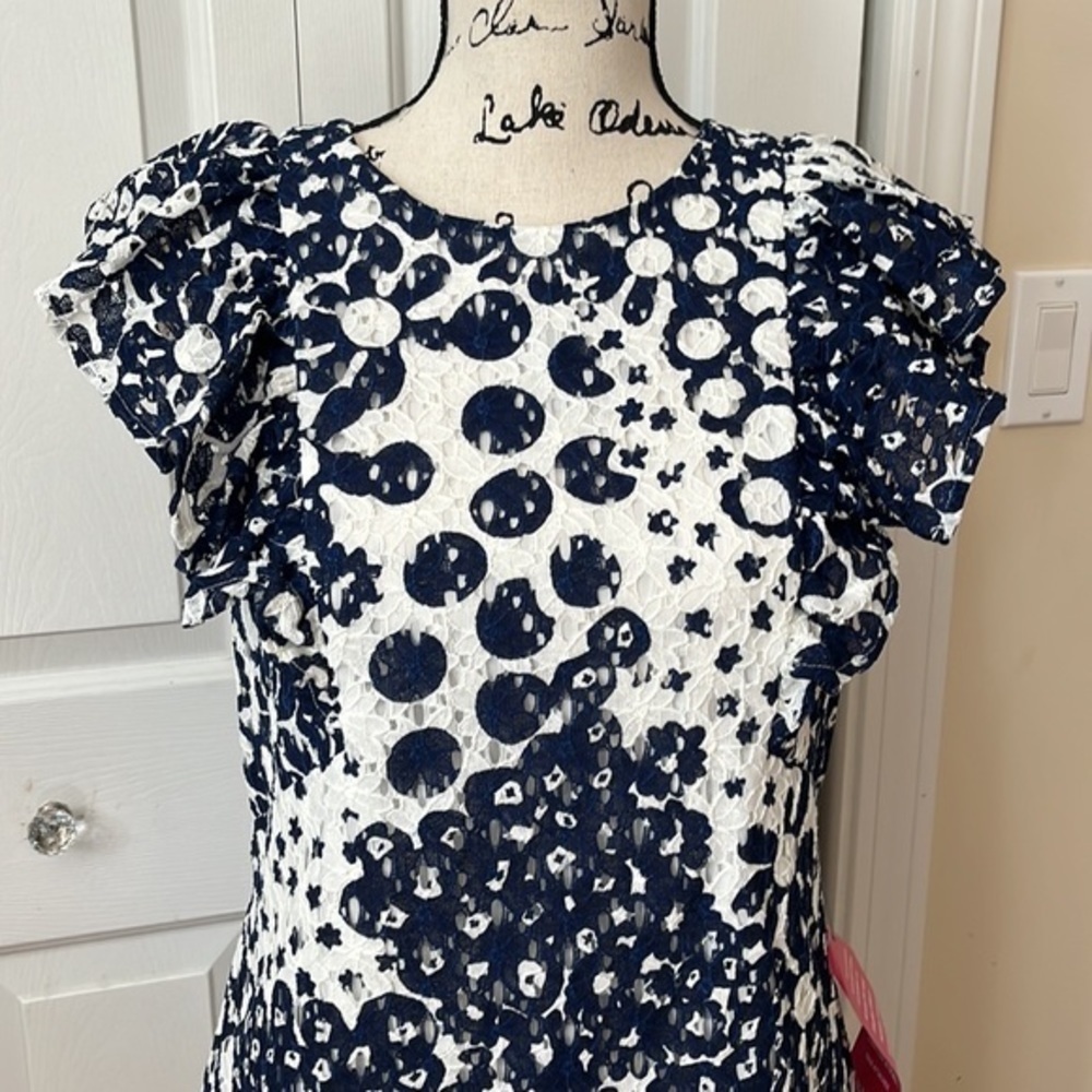 NWT Trina by Trina Turk Ruffle Sleeve Lace Dress 6​ - Picture 3 of 10